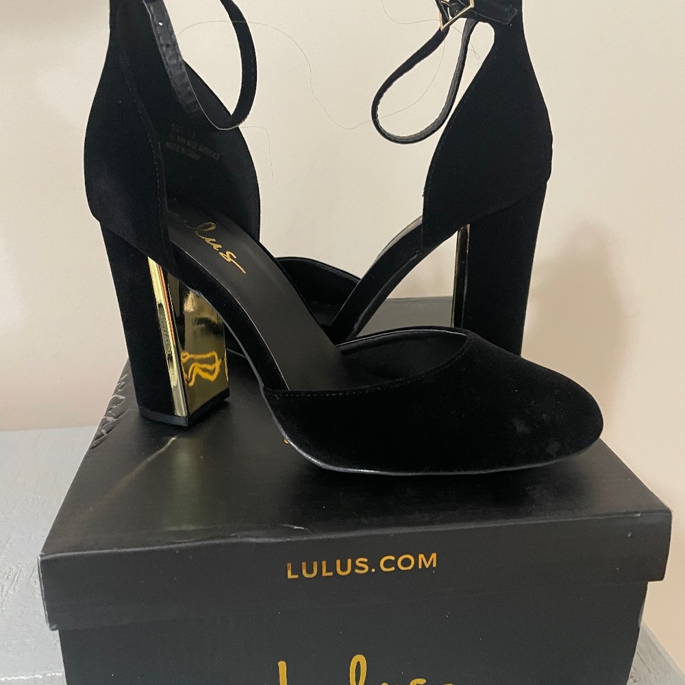 Brand new dressy shoe